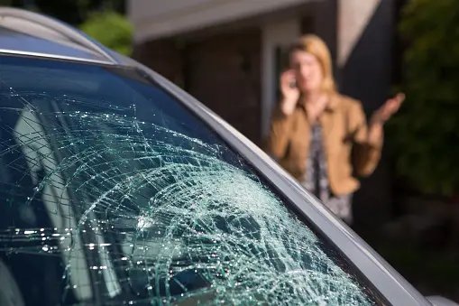 Should You Replace Your Windshield Yourself